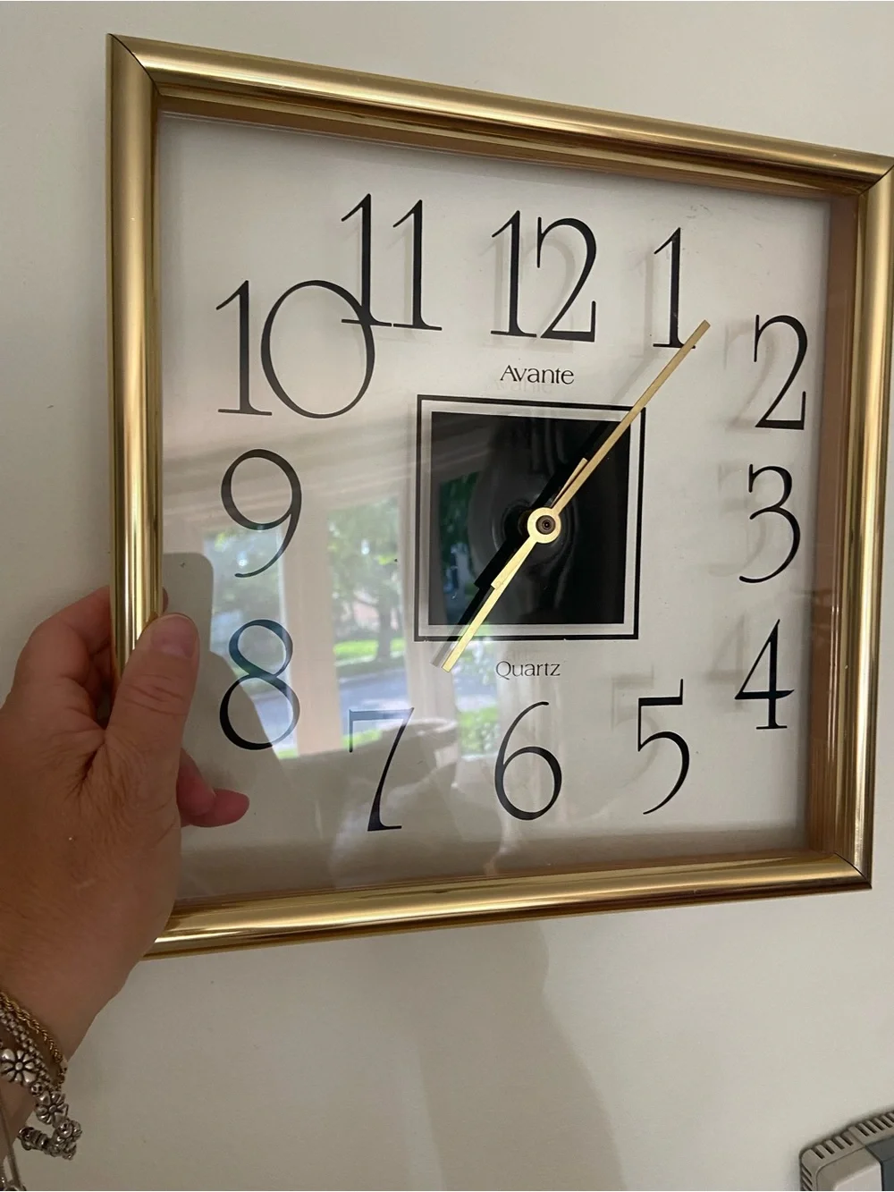 Vintage Avante Gold See Thru Frame Quartz Wall Clock